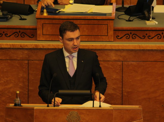 Riigikogu täiskogu istung, 18. oktoober 2016